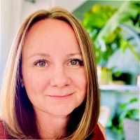 Portrait of Sarah Glogger, a reviewer of ResidentOps Studio